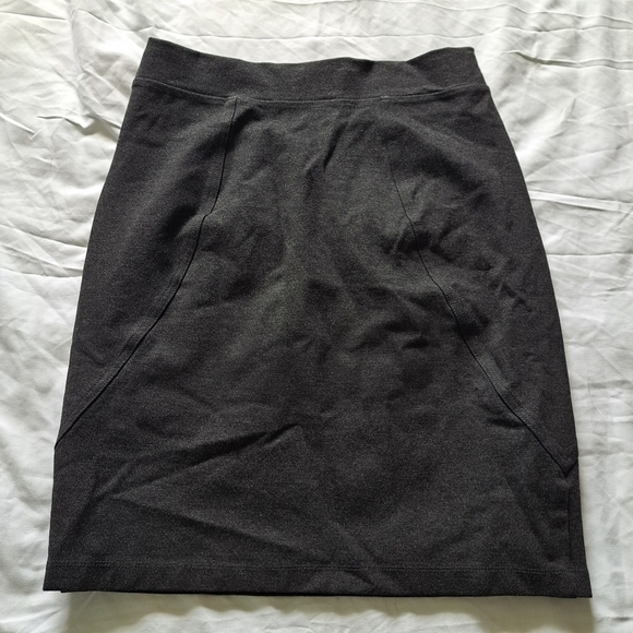 Vivian Wong | Grey stretchy women's semi casual pencil skirt - Picture 5 of 8